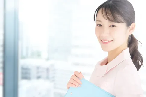 笑顔の看護師