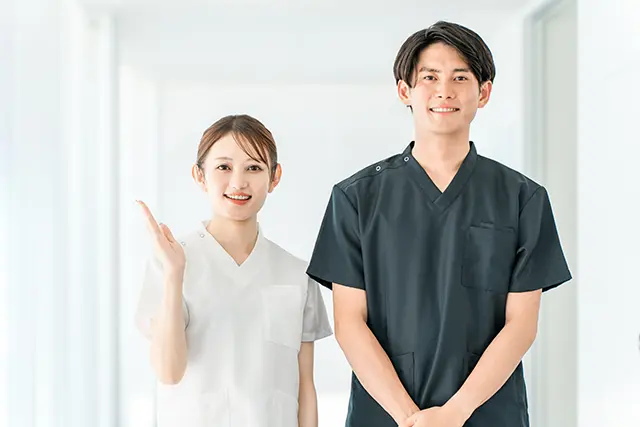 男女の看護師たち